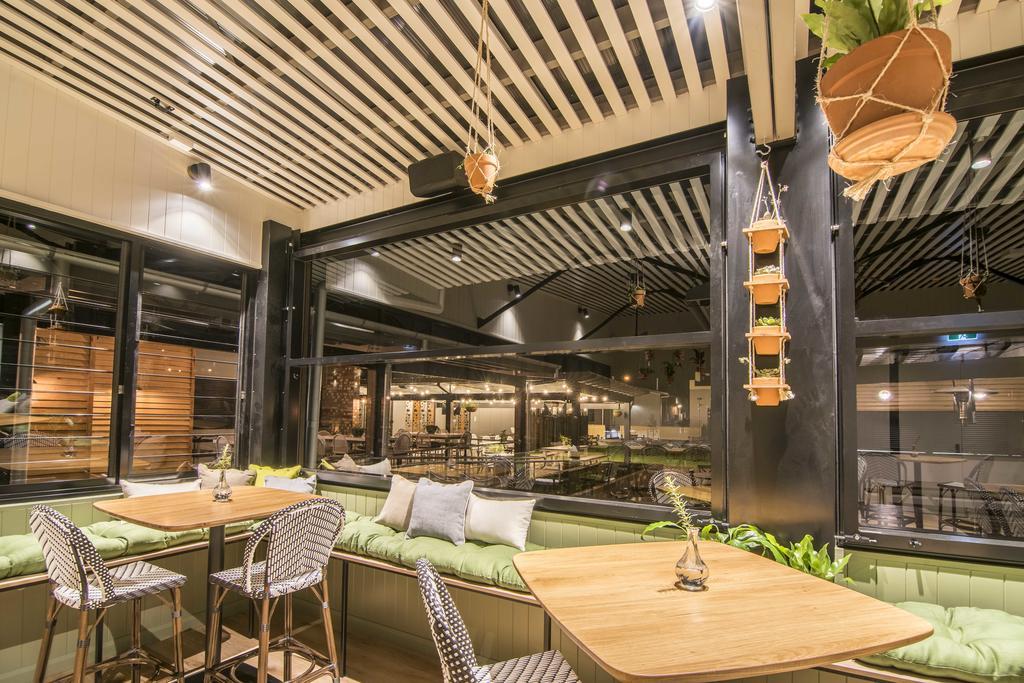 Mercure 4* Orange