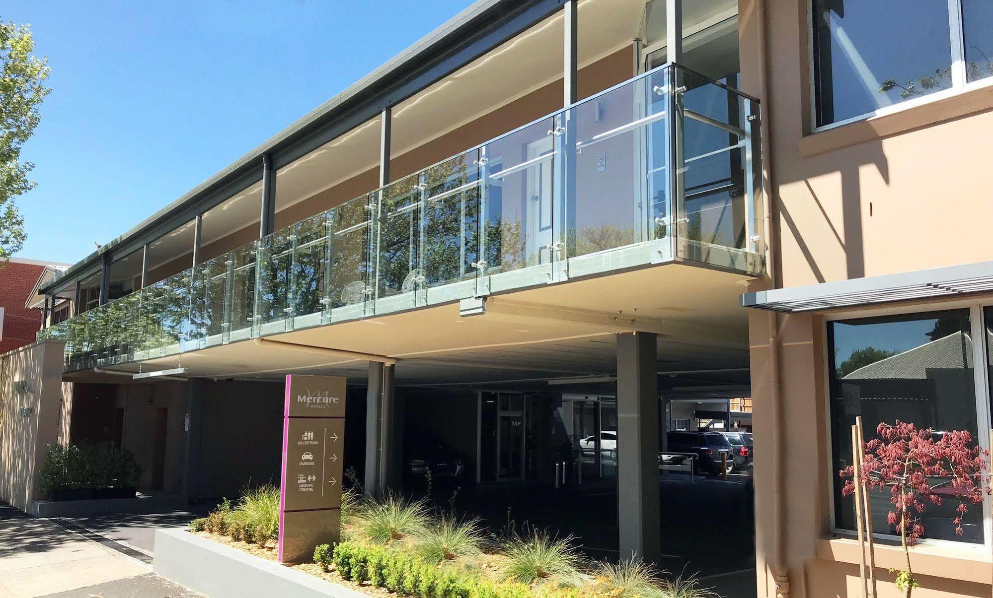 Mercure 4* Orange