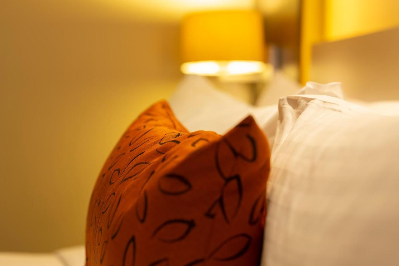 Mercure Orange