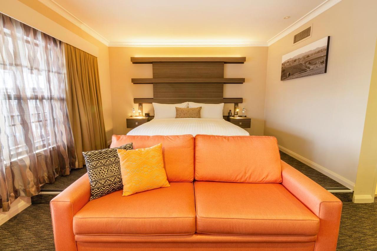 Mercure Orange